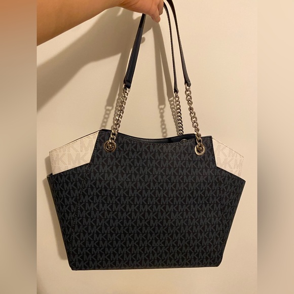 Michael Kors Navy and Cream Signature Tote - Picture 2 of 16